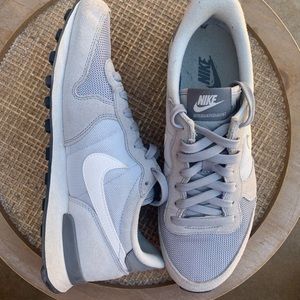 Nike WMNS Internationalist Retro Sneaker